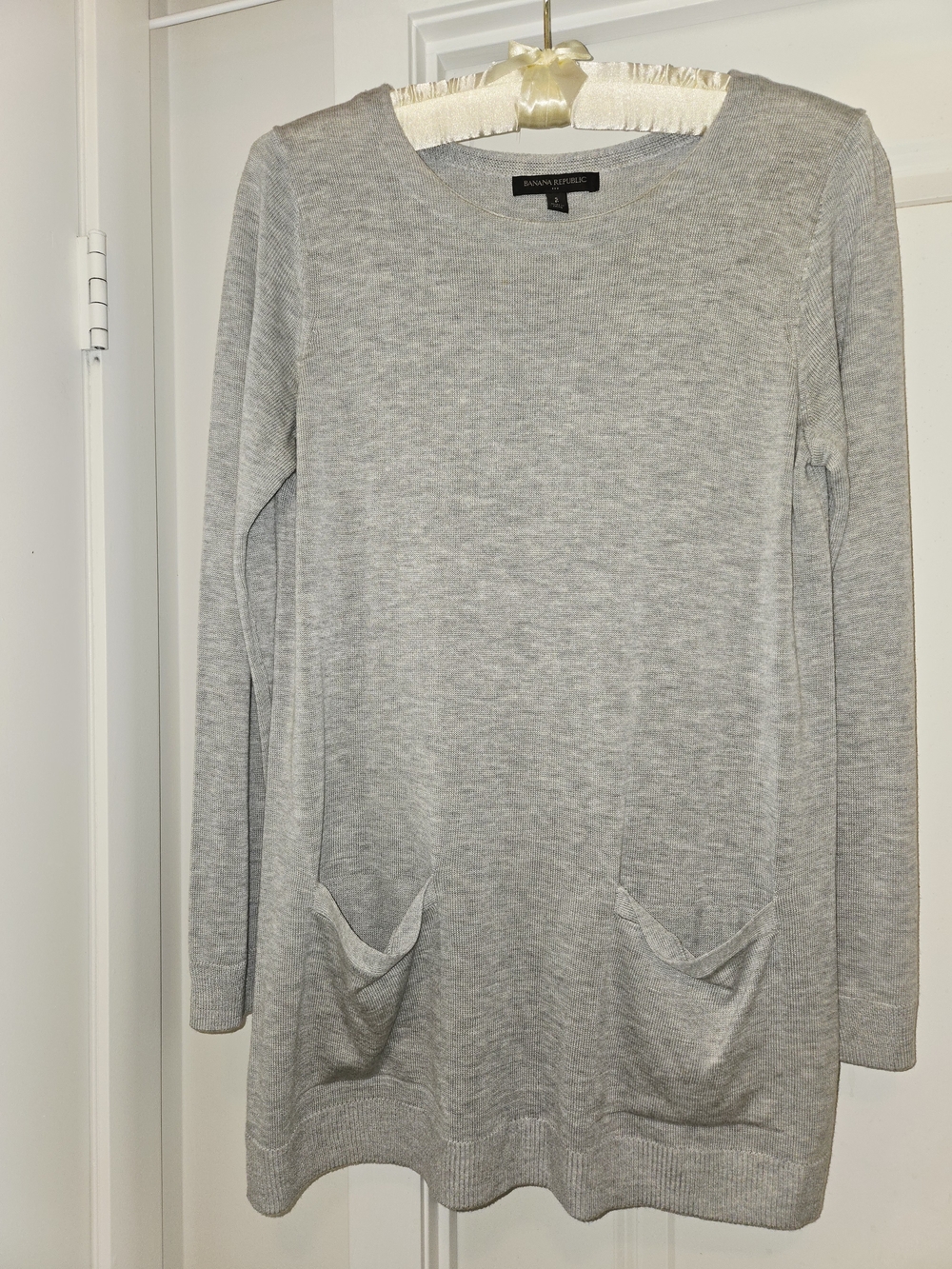 Banana Republic Light Gray Long Sleeve Tunic Sweater S/P